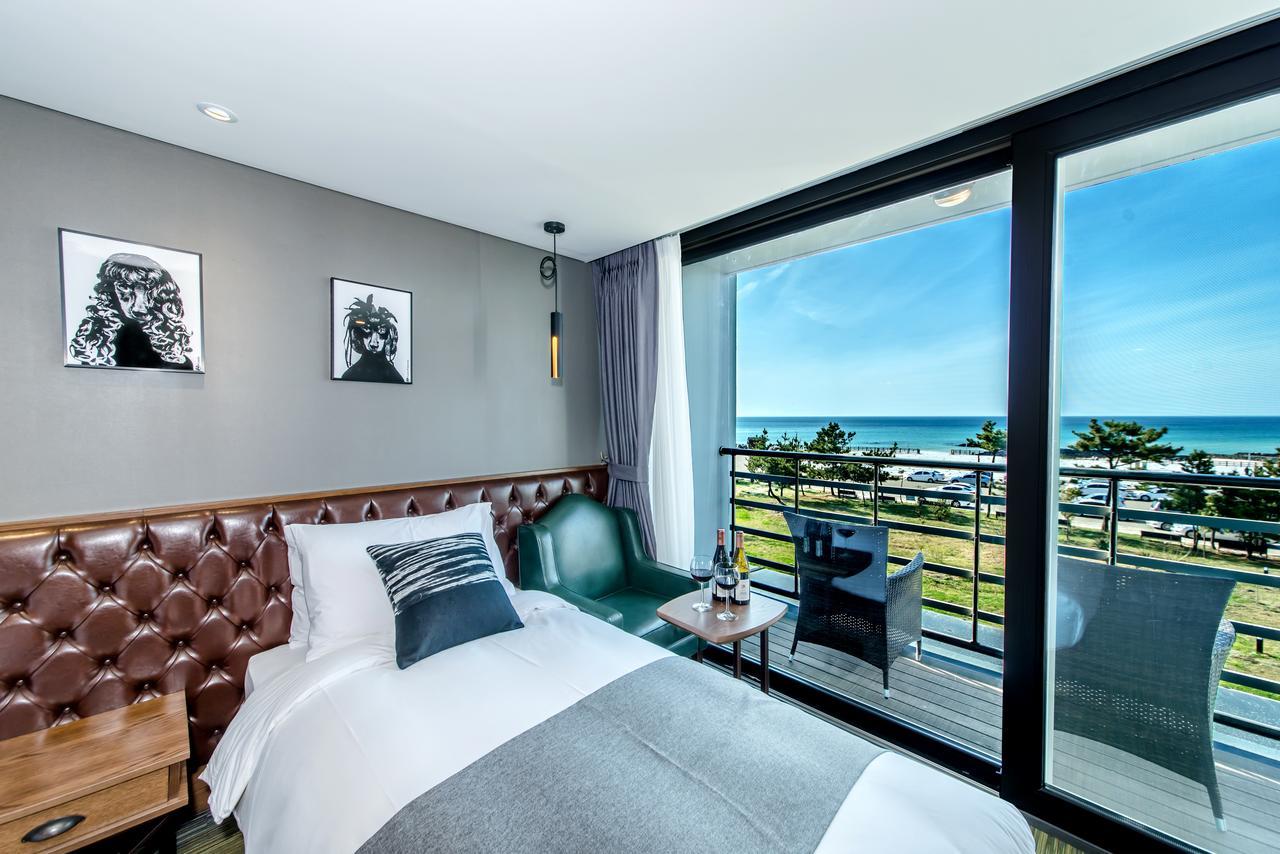 Jeju Marevo Beach Hotel Haga-ri  Exteriör bild